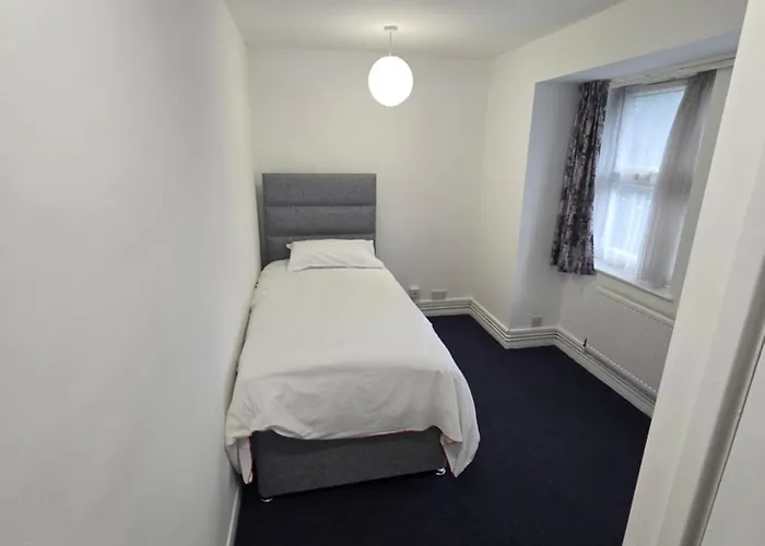 262-280 Leeds (West Yorkshire)